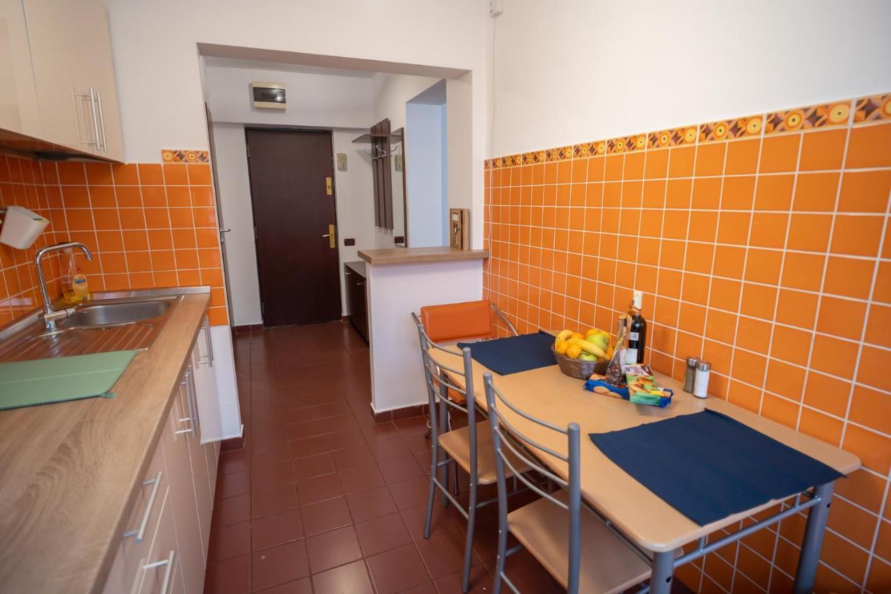 Spacious 2Br Dristor Apartment Bucharest Luaran gambar