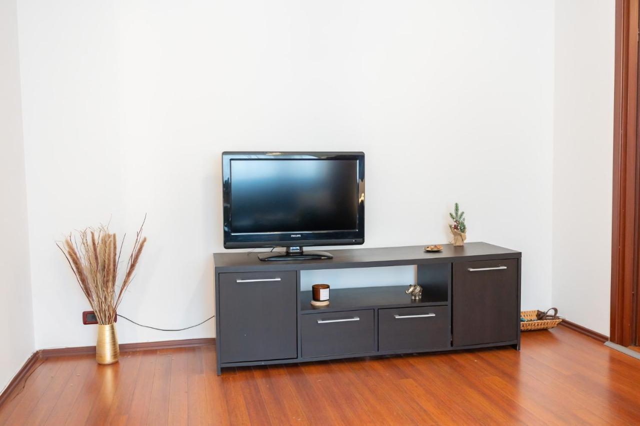 Spacious 2Br Dristor Apartment Bucharest Luaran gambar