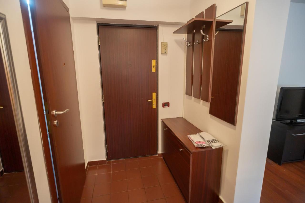 Spacious 2Br Dristor Apartment Bucharest Luaran gambar