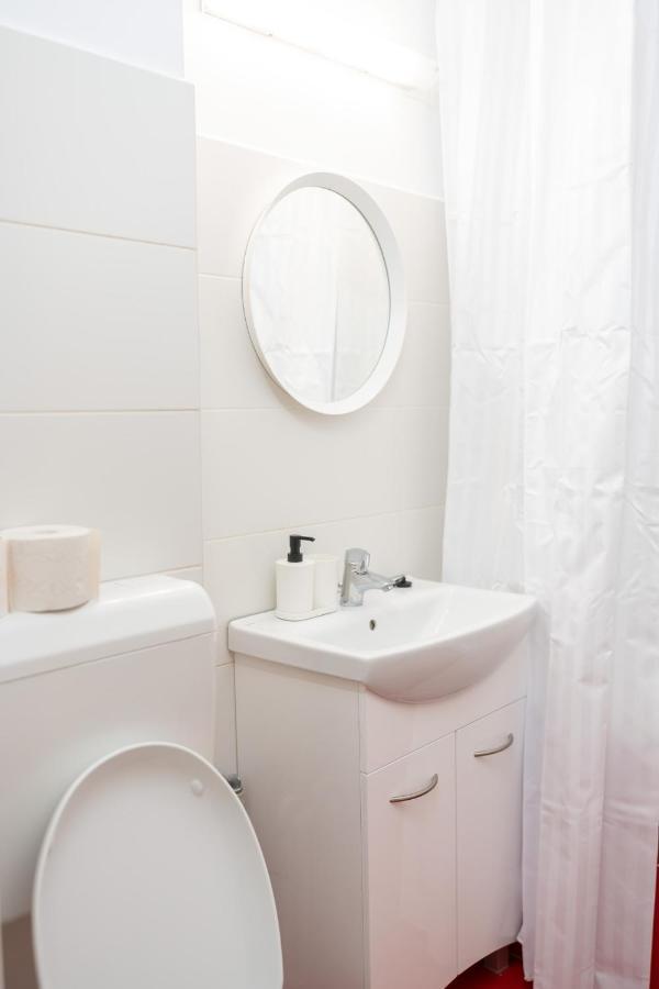 Spacious 2Br Dristor Apartment Bucharest Luaran gambar