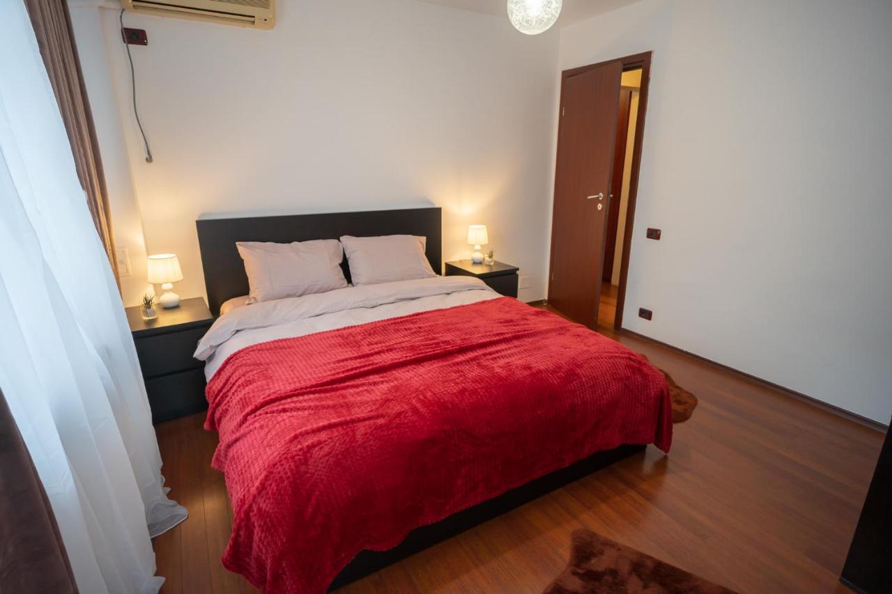 Spacious 2Br Dristor Apartment Bucharest Luaran gambar