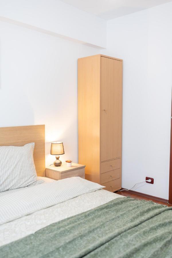 Spacious 2Br Dristor Apartment Bucharest Luaran gambar